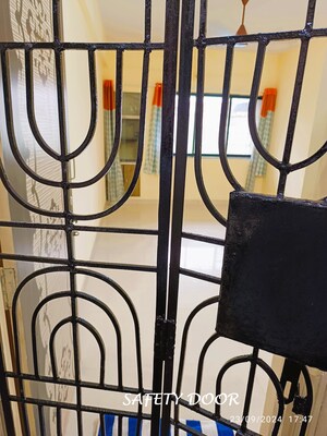 Living Room in 2 BHK Apartment at Jatayu CHSL, Mira Road East – for Rent