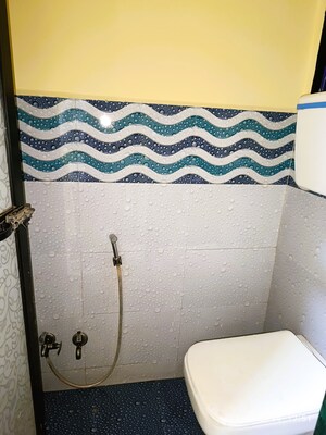 Bedroom in 2 BHK Apartment at Jatayu CHSL, Mira Road East – for Rent