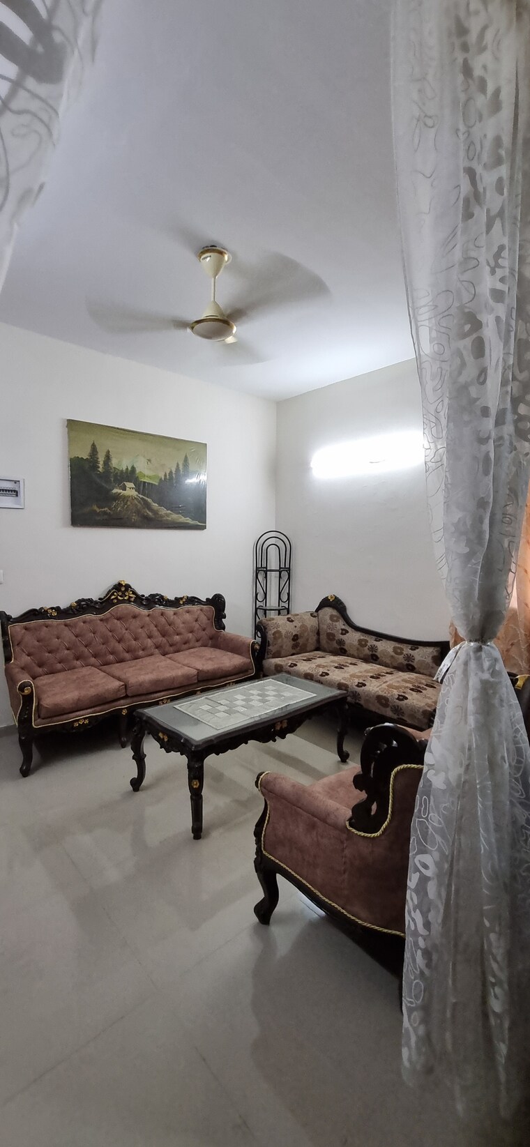 Living Room, sai-kunj-new-palam-vihar 2.5 Bedroom 1500 Sq.Ft. Independent House In New Palam Vihar Phase 3 Gurgaon 9336230