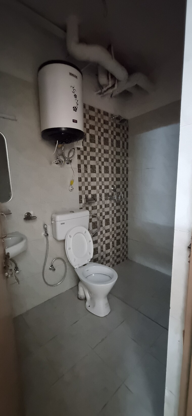 Bathroom, sai-kunj-new-palam-vihar 2.5 Bedroom 1500 Sq.Ft. Independent House In New Palam Vihar Phase 3 Gurgaon 9336230