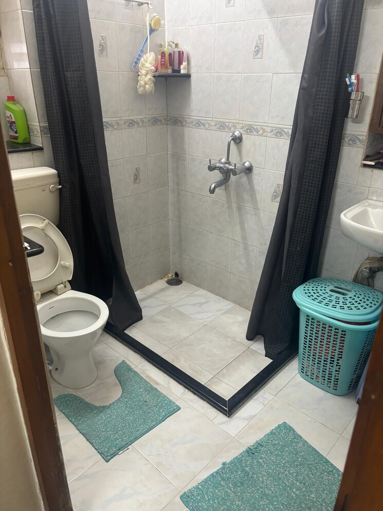 Bathroom, west marredpally 3 Bedroom 1650 Sq.Ft. Apartment In West Marredpally Hyderabad 9336231