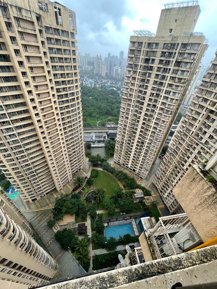 Exterior View, dosti-imperia-phase-iii 2 Bedroom 880 Sq.Ft. Apartment In Ghodbunder Road Thane 9336225