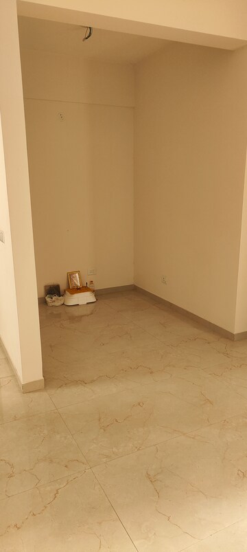 Room in 2 BHK Apartment at Smart World Gems, Sector 89 – for Rent