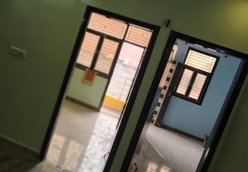 Furnished Amenities in 3 BHK Builder Floor at Dwarka Mor – for Rent