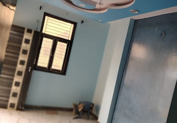 Team Area in 3 BHK Builder Floor at Dwarka Mor – for Rent