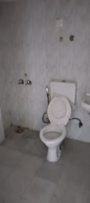 Bathroom in 3 BHK Apartment at Sarvome Shree Homes, Sector 45 – for Rent