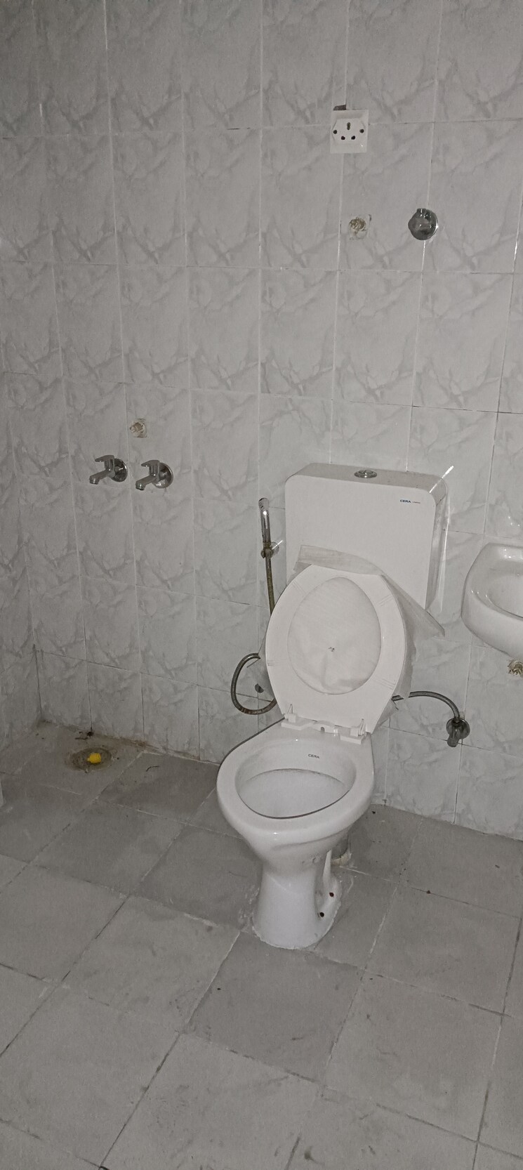 Bathroom, sarvome-shree-homes 3 Bedroom 745 Sq.Ft. Apartment In Sector 45 Faridabad 9336304