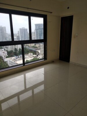 Room in 3 BHK Apartment at Chandak Stella, Goregaon West – for Rent