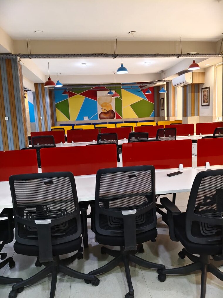 Team Area, sector 63 Commercial Office Space 3300 Sq.Ft. In Sector 63 Noida 9336303