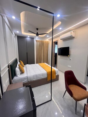 Team Area in 1 BHK Builder Floor at Sector 42 – for Rent