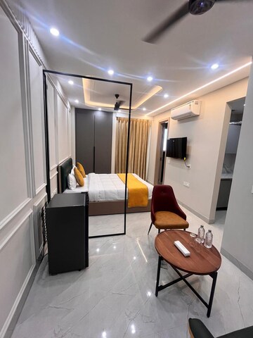 Team Area in 1 BHK Builder Floor at Sector 42 – for Rent