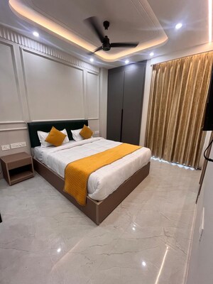 Bedroom in 1 BHK Builder Floor at Sector 42 – for Rent
