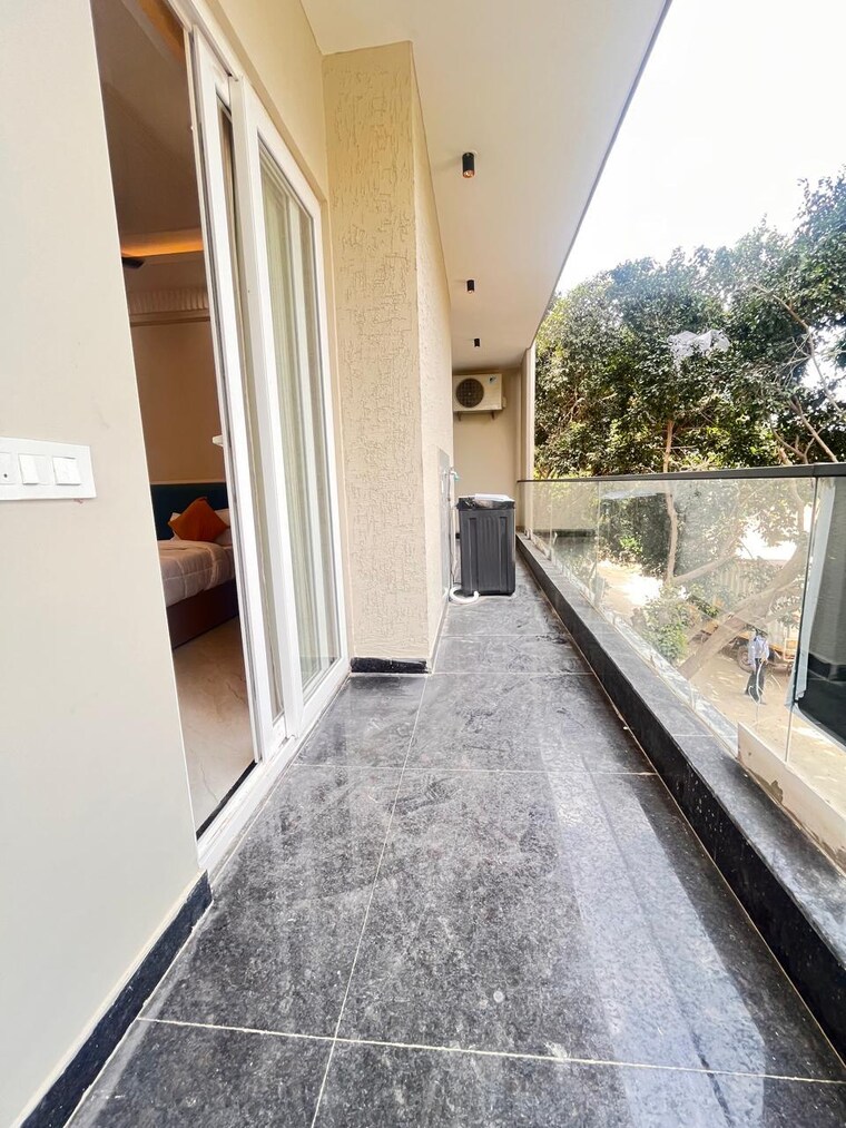 Balcony, sector 42 1 Bedroom 600 Sq.Ft. Builder Floor In Sector 42 Gurgaon 9336334