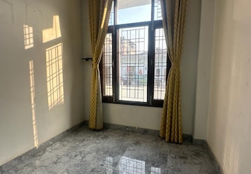 Room in 4 BHK Apartment at Chattarpur – for Sale