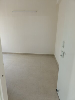 Room in 2 BHK Apartment at Signature The Millennia 3, Sector 37d – for Rent