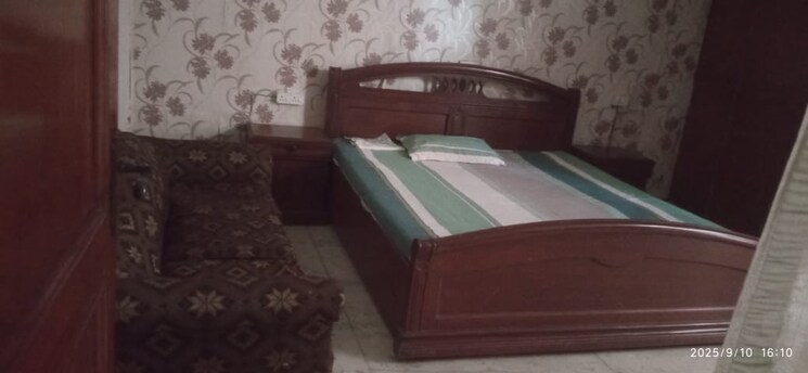 Kitchen, sector 36 3.5 Bedroom 1700 Sq.Ft. Villa In Sector 36 Noida 9336399