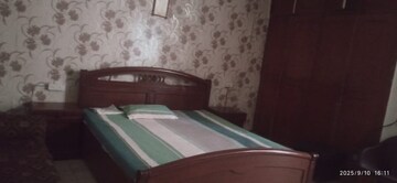 Furnished Amenities in 3.5 BHK Villa at Sector 36 – for Rent