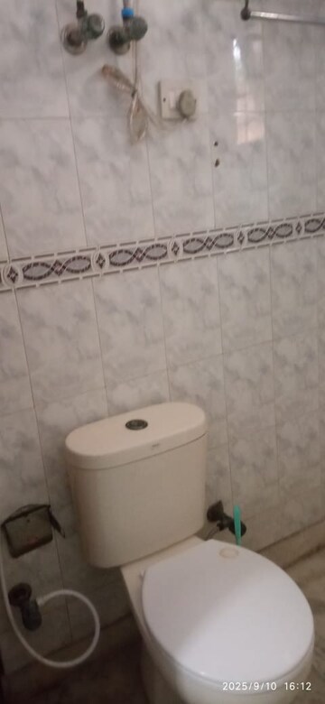 Bathroom in 3.5 BHK Villa at Sector 36 – for Rent