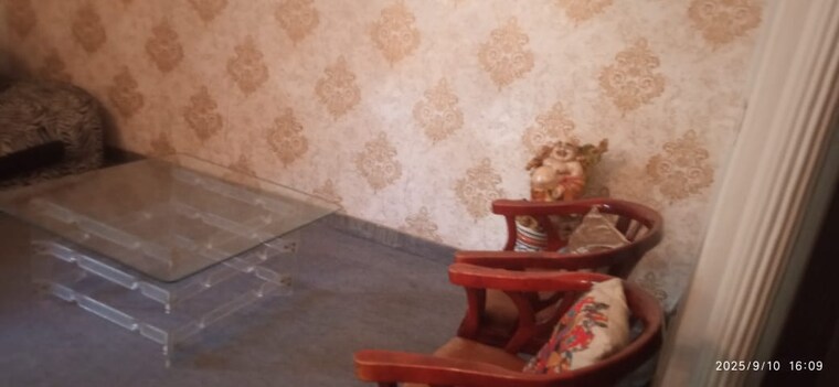 Living Room, sector 36 3.5 Bedroom 1700 Sq.Ft. Villa In Sector 36 Noida 9336399