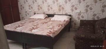 Bedroom in 3.5 BHK Villa at Sector 36 – for Rent