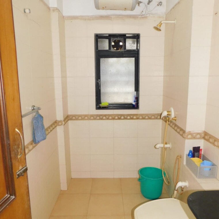 Bathroom, bandra west 3 Bedroom 1104 Sq.Ft. Apartment In Bandra West Mumbai 9336391