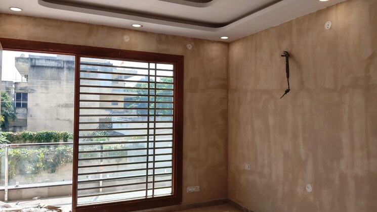 Room, sector 9 4 Bedroom 342 Sq.Yd. Builder Floor In Sector 9 Gurgaon 9336398