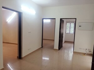 Room in 3 BHK Apartment at Vasant Kunj – for Rent
