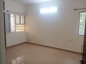 Room in 3 BHK Apartment at Vasant Kunj – for Rent