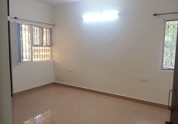 Room in 3 BHK Apartment at Vasant Kunj – for Rent