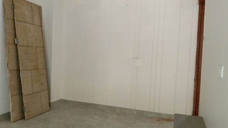 Room, sector 4 3 Bedroom 250 Sq.Yd. Builder Floor In Sector 4 Gurgaon 9336406