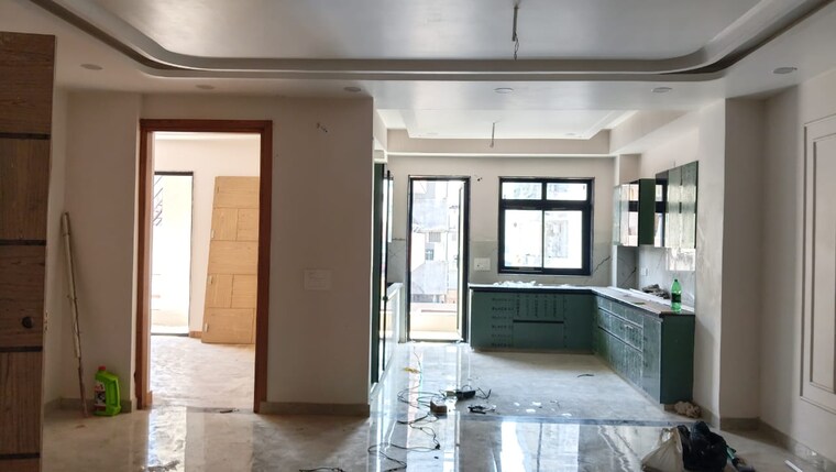 Living Room, sector 4 3 Bedroom 250 Sq.Yd. Builder Floor In Sector 4 Gurgaon 9336406