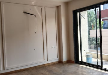 Building Lobby in 3 BHK Builder Floor at Sector 4 – for Sale