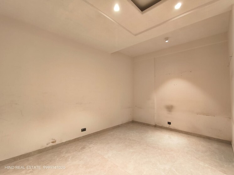 Room, safdarjung enclave 3 Bedroom 6000 Sq.Ft. Builder Floor In Safdarjung Enclave Delhi 9336431