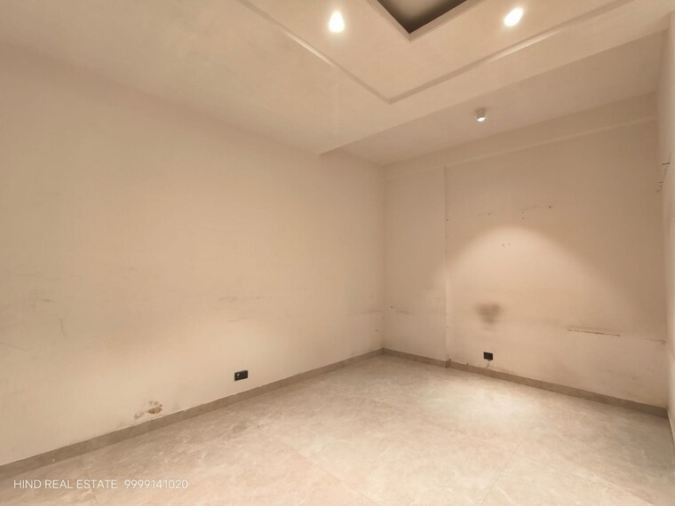 Room, safdarjung enclave 3 Bedroom 6000 Sq.Ft. Builder Floor In Safdarjung Enclave Delhi 9336431
