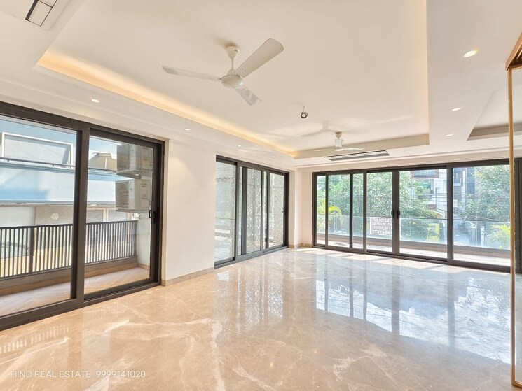 Room, safdarjung enclave 3 Bedroom 6000 Sq.Ft. Builder Floor In Safdarjung Enclave Delhi 9336431