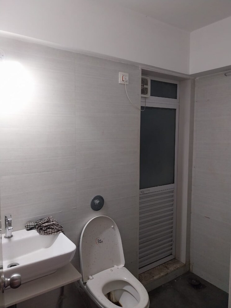Bathroom, jagdale-amizra 2 Bedroom 750 Sq.Ft. Apartment In Vartak Nagar Thane 9336420