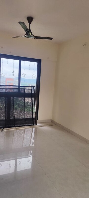 Room in 3 BHK Apartment at The Wadhwa Atmosphere, Mulund West – for Rent
