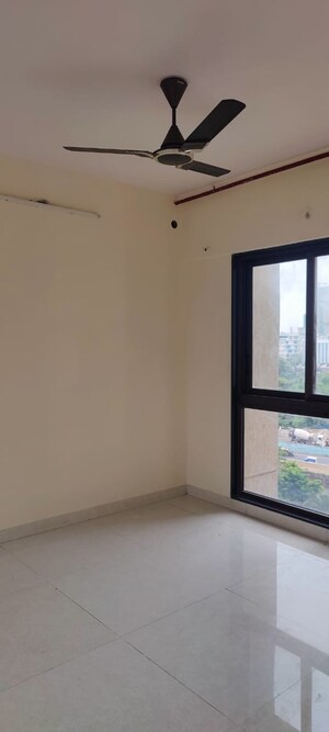 Room in 3 BHK Apartment at The Wadhwa Atmosphere, Mulund West – for Rent