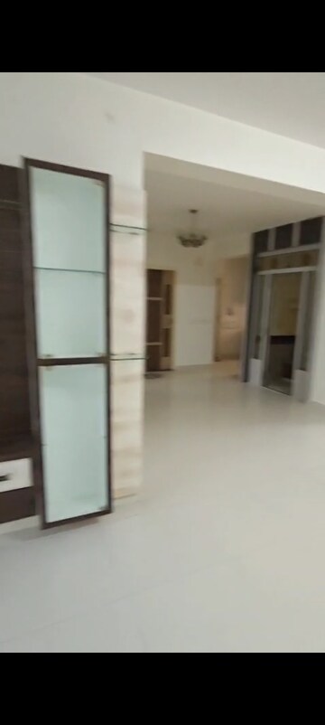 Room in 3 BHK Apartment at Vedant Vihas, Bannerghatta Road – for Rent