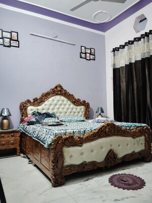 Room in 6 BHK Independent House at Patel Nagar – for Sale