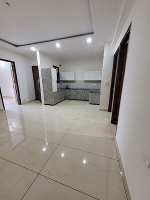 Room in 3 BHK Builder Floor at Pir Machalla – for Sale