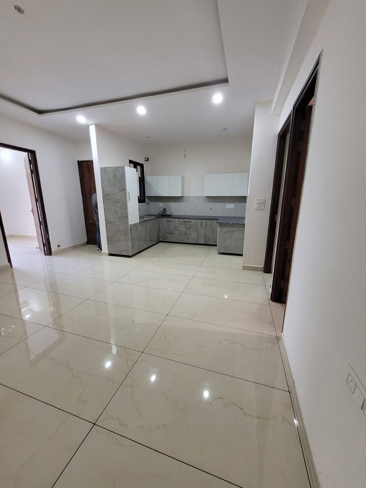 Room, pir machalla 3 Bedroom 1250 Sq.Ft. Builder Floor In Pir Machalla Zirakpur 9336515