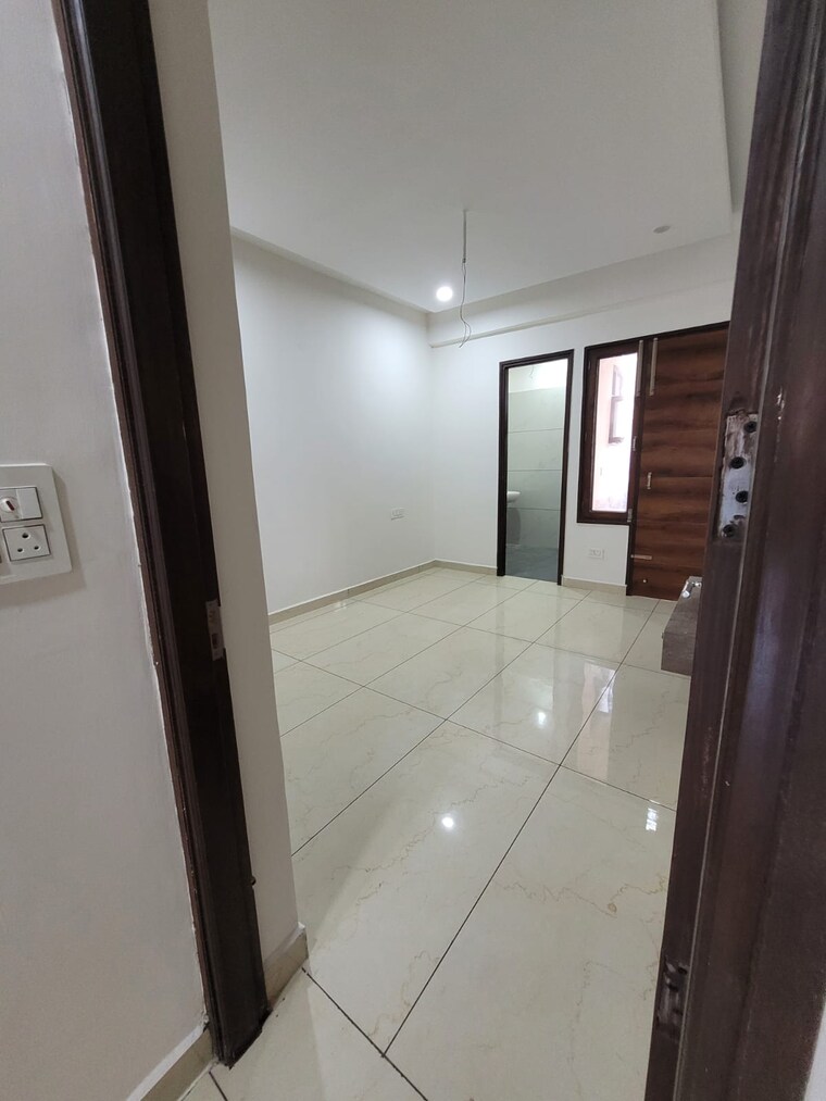 Room, pir machalla 3 Bedroom 1250 Sq.Ft. Builder Floor In Pir Machalla Zirakpur 9336515