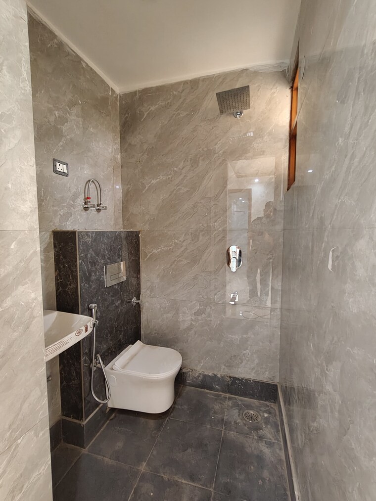 Bathroom, saket 1 Bedroom 450 Sq.Ft. Builder Floor In Saket Delhi 9336528