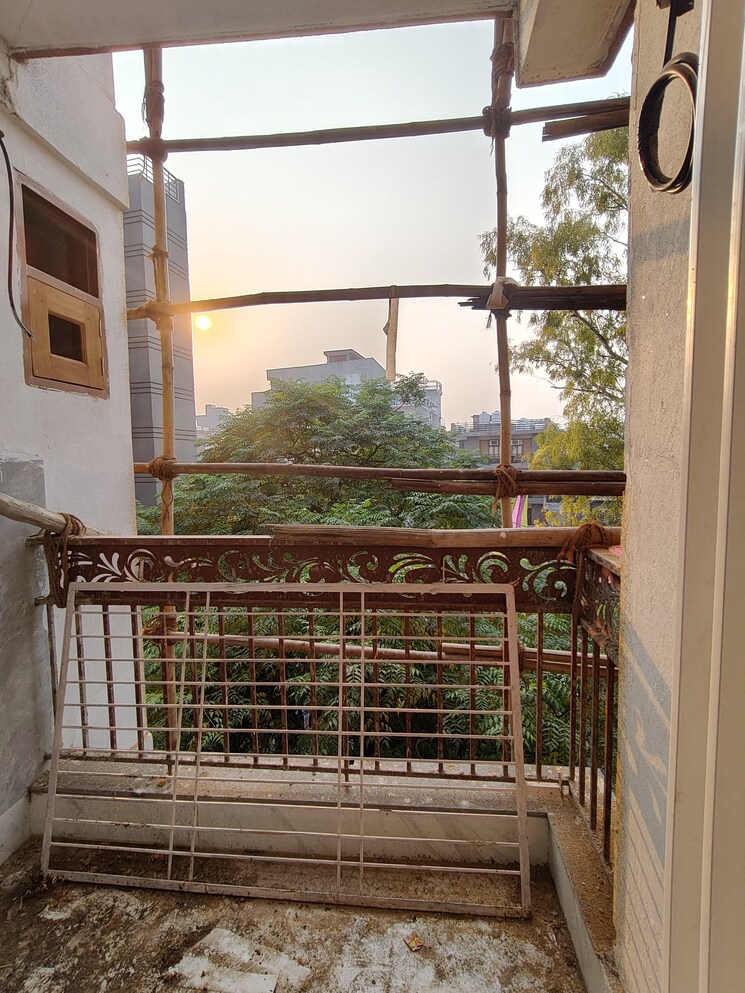 Balcony, saket 1 Bedroom 450 Sq.Ft. Builder Floor In Saket Delhi 9336528