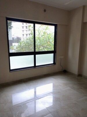 Room in 2.5 BHK Apartment at Sindhi Society, Chembur – for Rent