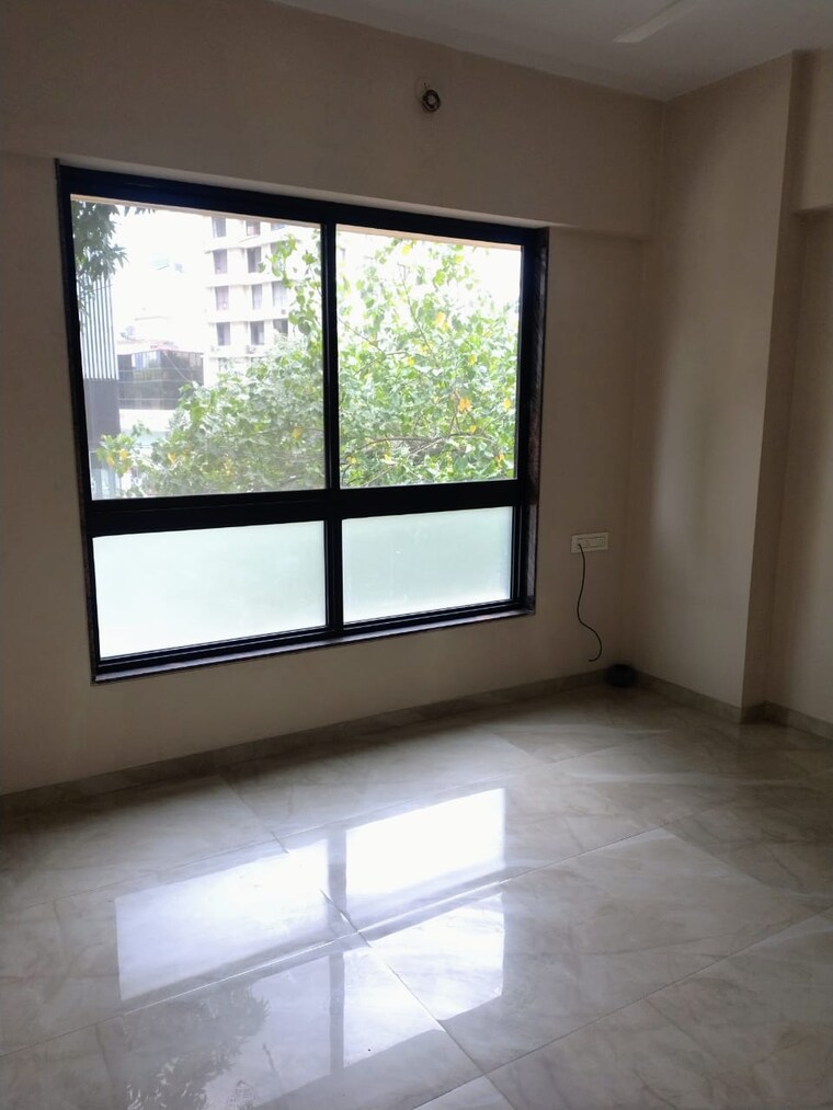 Room, sindhi-society 2.5 Bedroom 800 Sq.Ft. Apartment In Chembur Mumbai 9336549