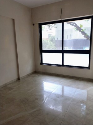 Room in 2.5 BHK Apartment at Sindhi Society, Chembur – for Rent