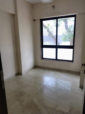 Room in 2.5 BHK Apartment at Sindhi Society, Chembur – for Rent