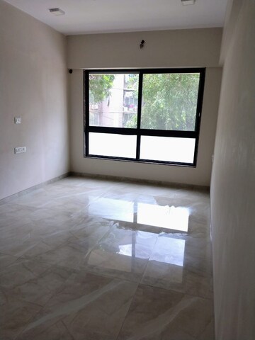 Room in 2.5 BHK Apartment at Sindhi Society, Chembur – for Rent